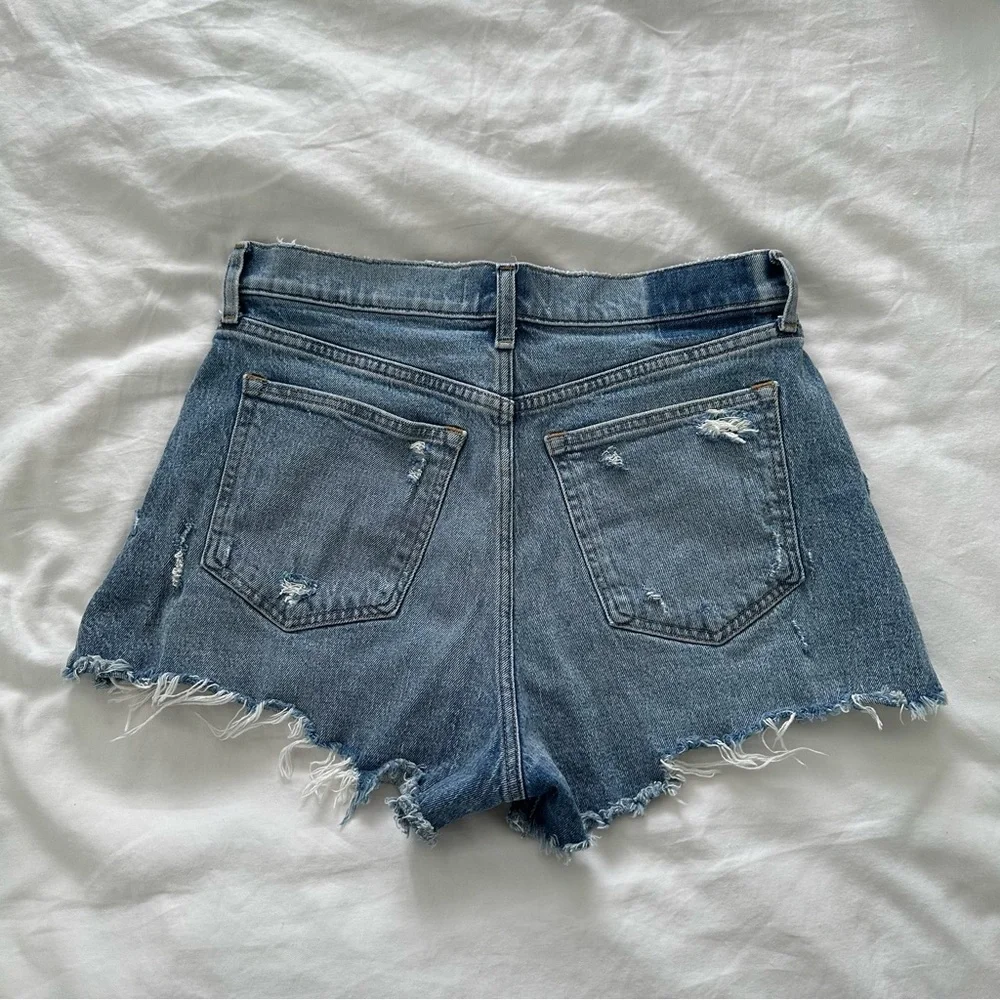 EUC Abercrombie High Rise Cutoff 90s Short - Medium Distressed Denim Wash - Picture 2 of 4